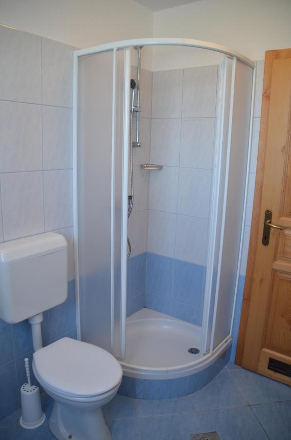 Apartmaji Srnca Церкно Екстер'єр фото